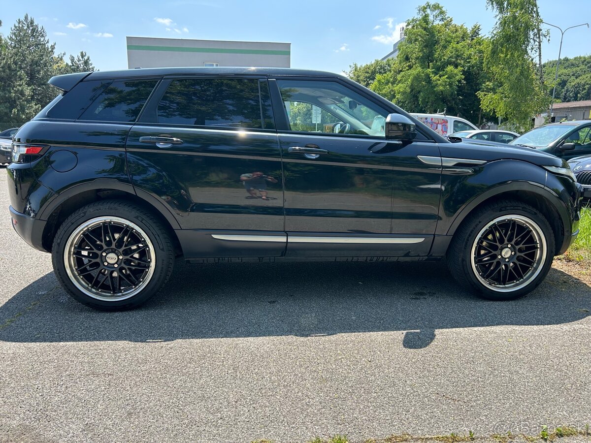 Range Rover Evoque 2,2 diesel 110kw 4x4,manuál