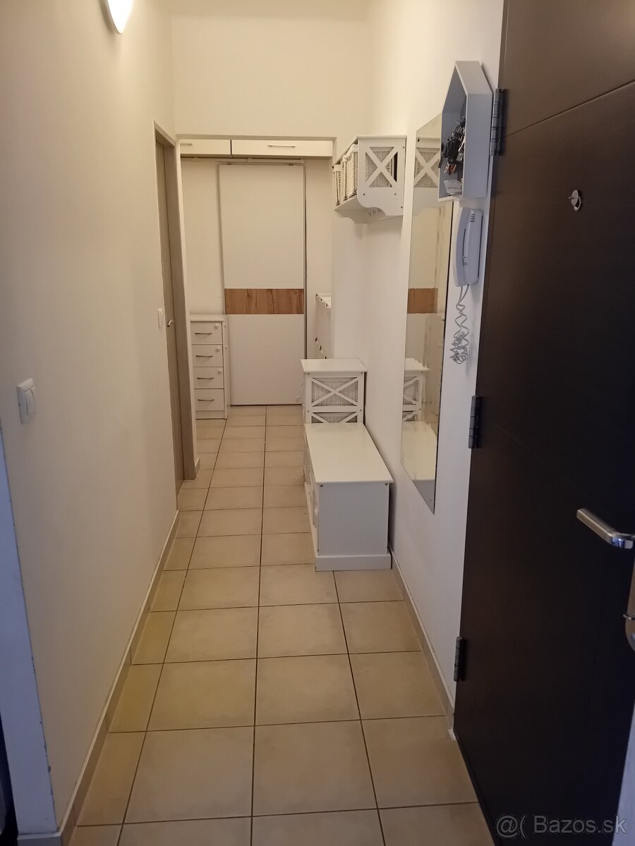 REZERVOVANE 2 - izbový byt Trenčín - juh - 2