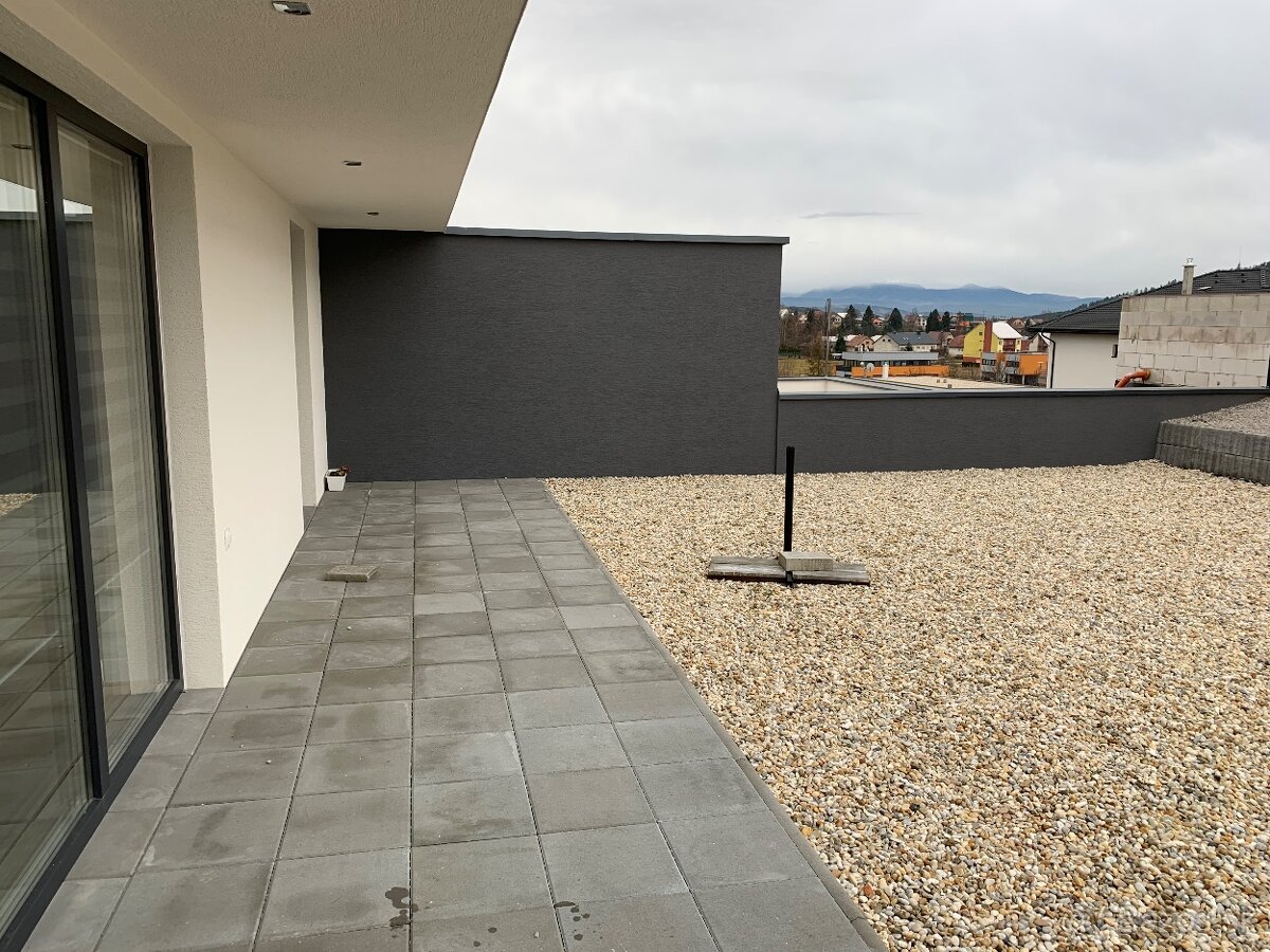 Prenájom 2 izbového bytu V Rabči Adamovka - 2