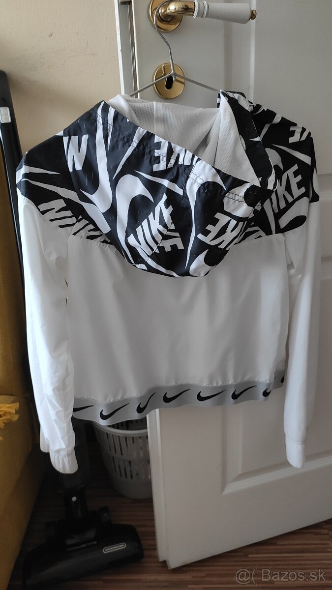 Bundička NIKE - 2
