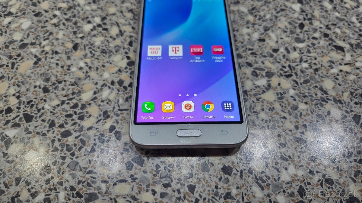Predám Samsung Galaxy J3 2016 v super stave - 2