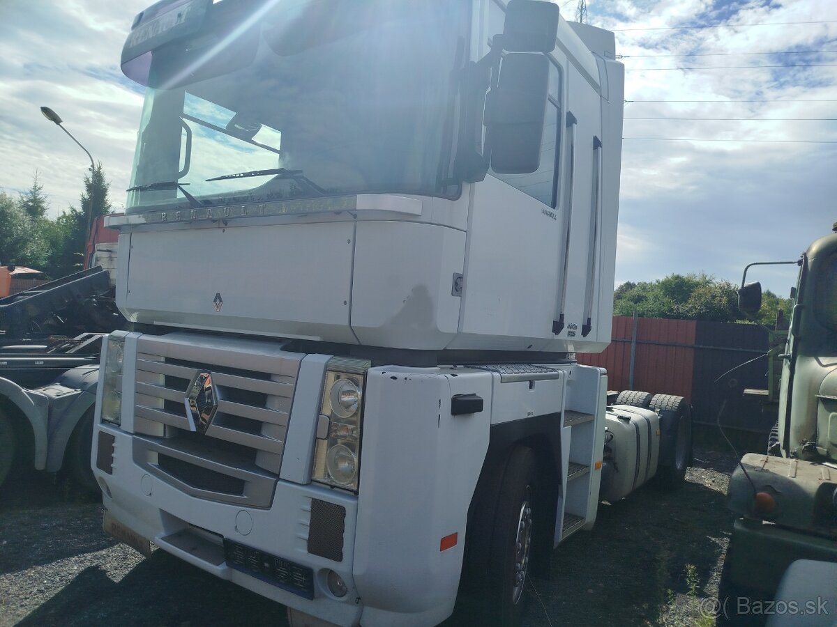 tahač Renault Magnum 460 DXI - 2