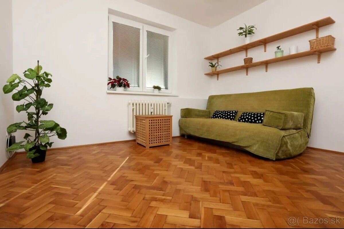 Realitný kancelária REALADR s.r.o. - 2