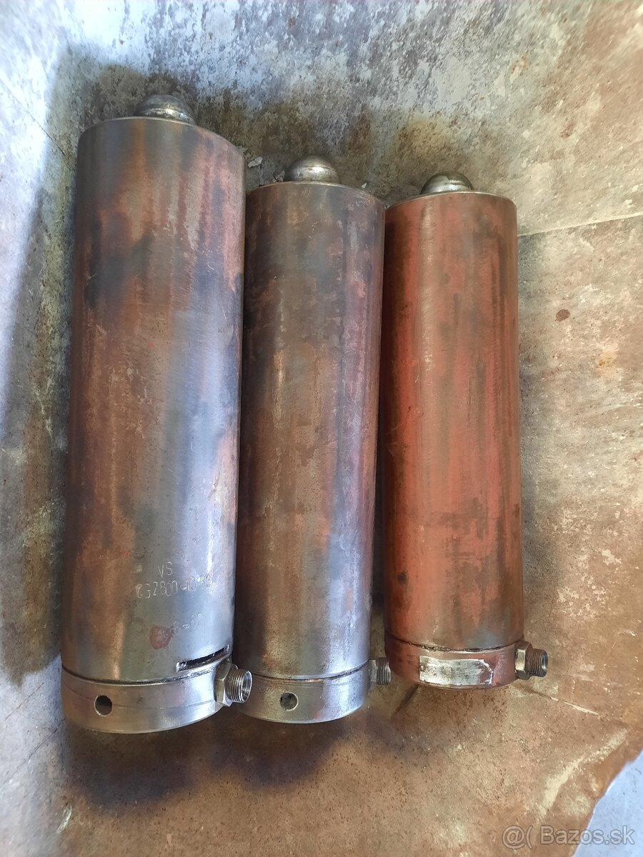 Hydraulicky piest - 2