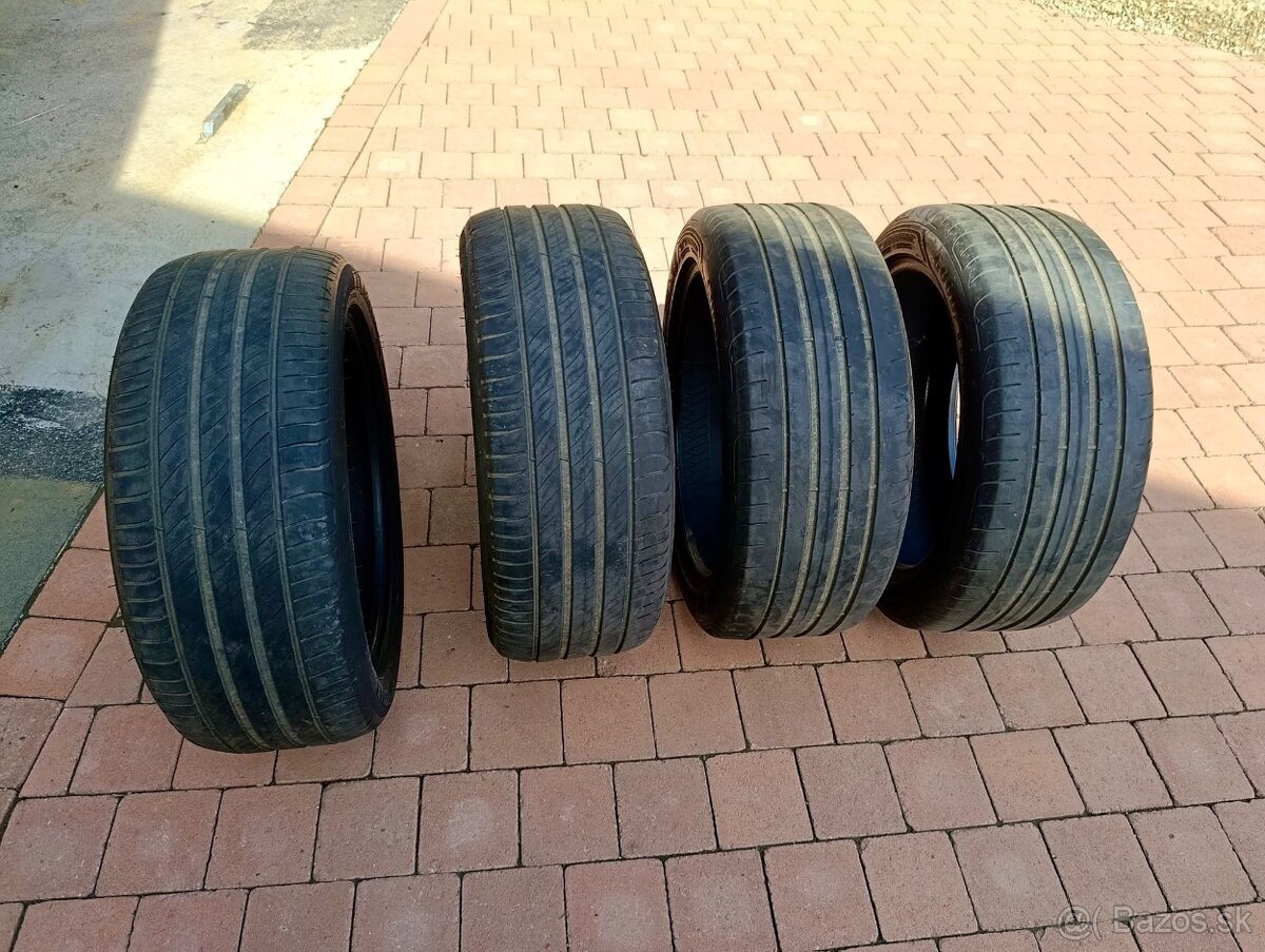 Letné preumatiky 235/45 R18 - 2
