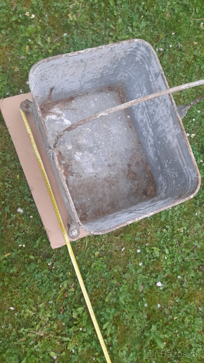 Vedro s kolieskami ,kvetinač - 2