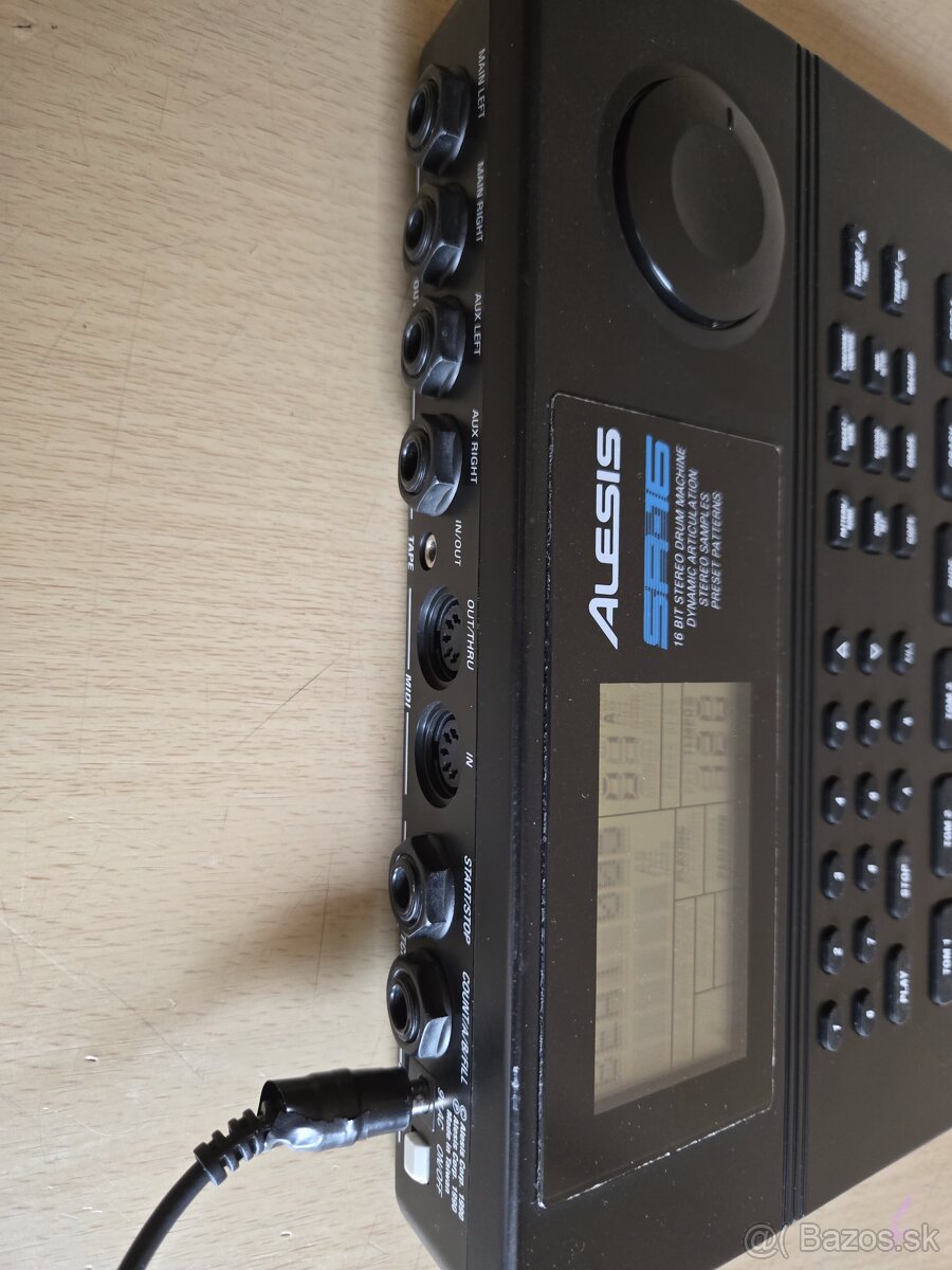 Alesis sr16 - 2