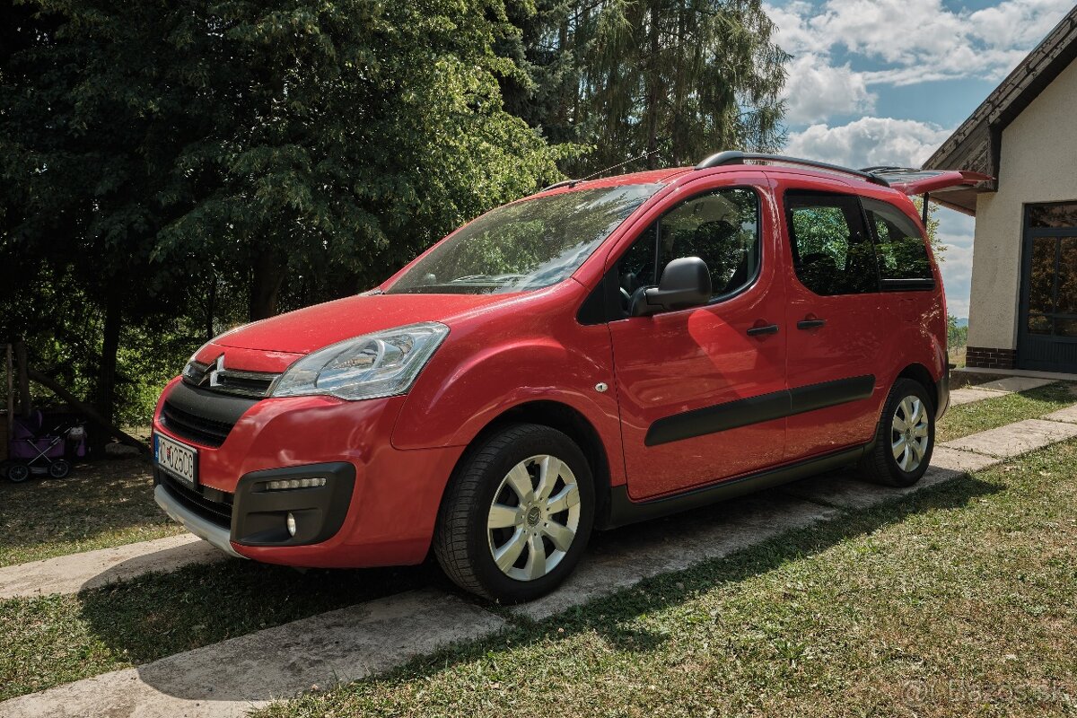 Citroën Berlingo Multispace 1.6, ťažné, tempomat, carplay - 2