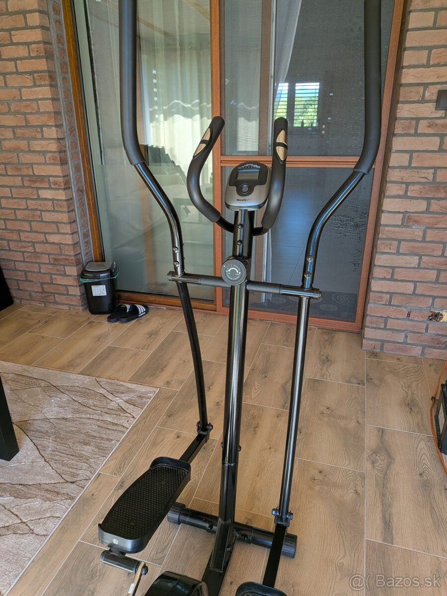 Eliptický trenažér / orbitrek Housefit - 2