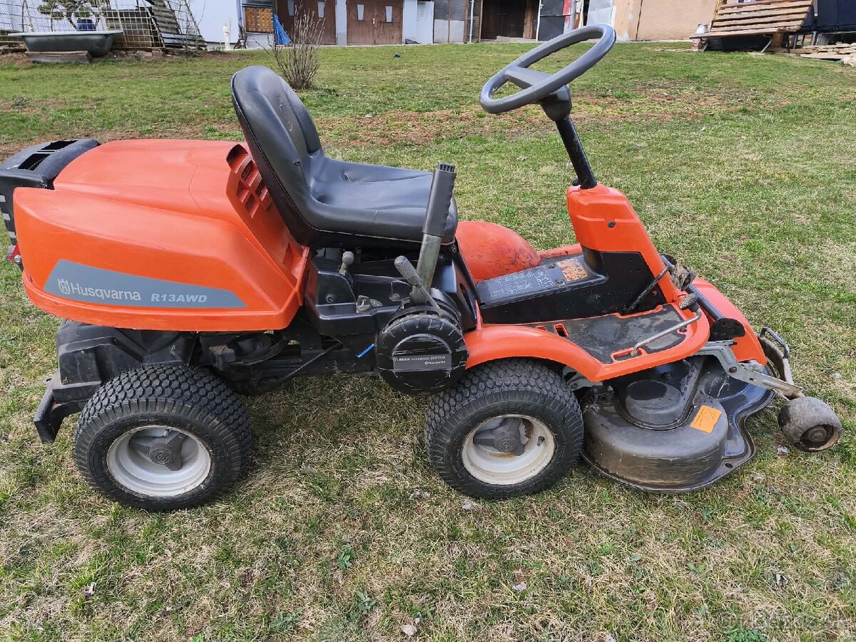 Husqvarna R13awd rider (kosačka) - 2
