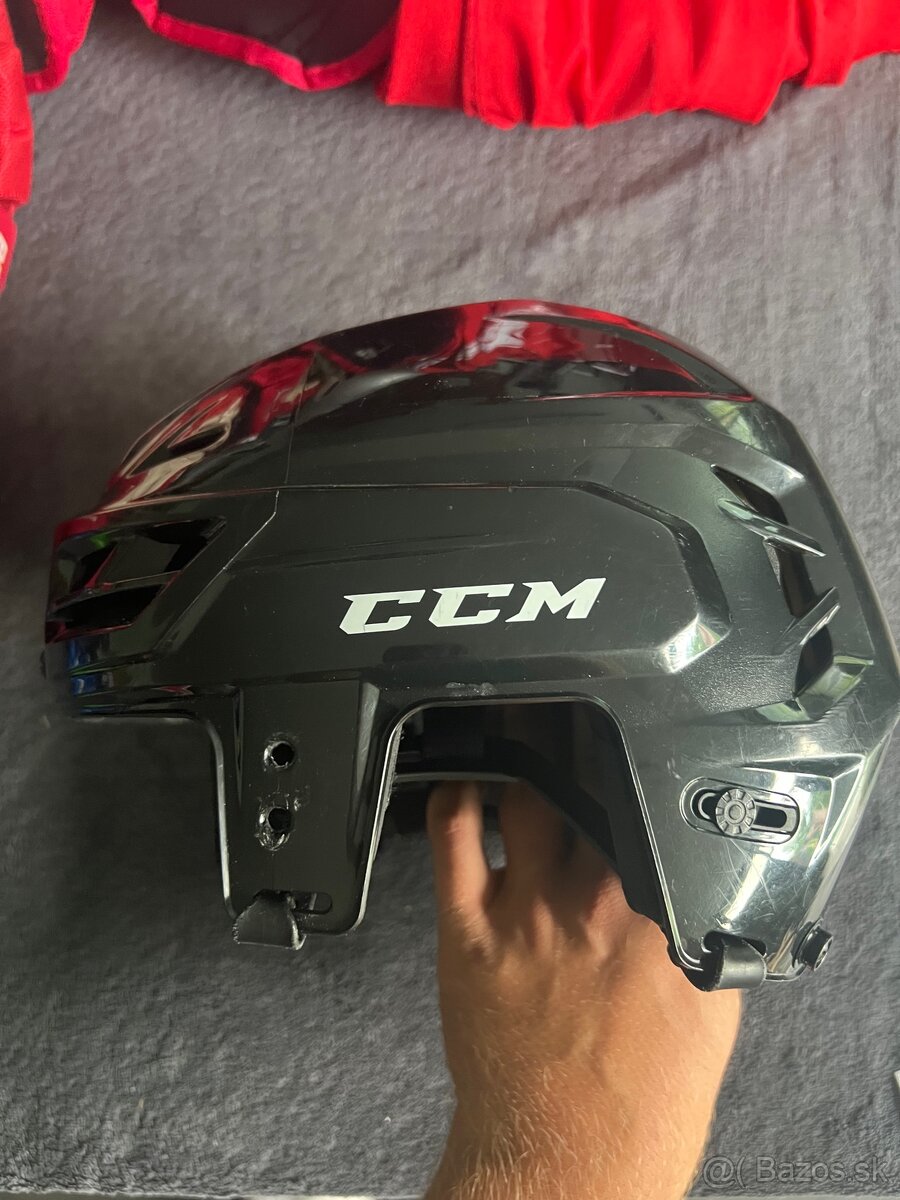 Prilba CCM 310 čierna - 2