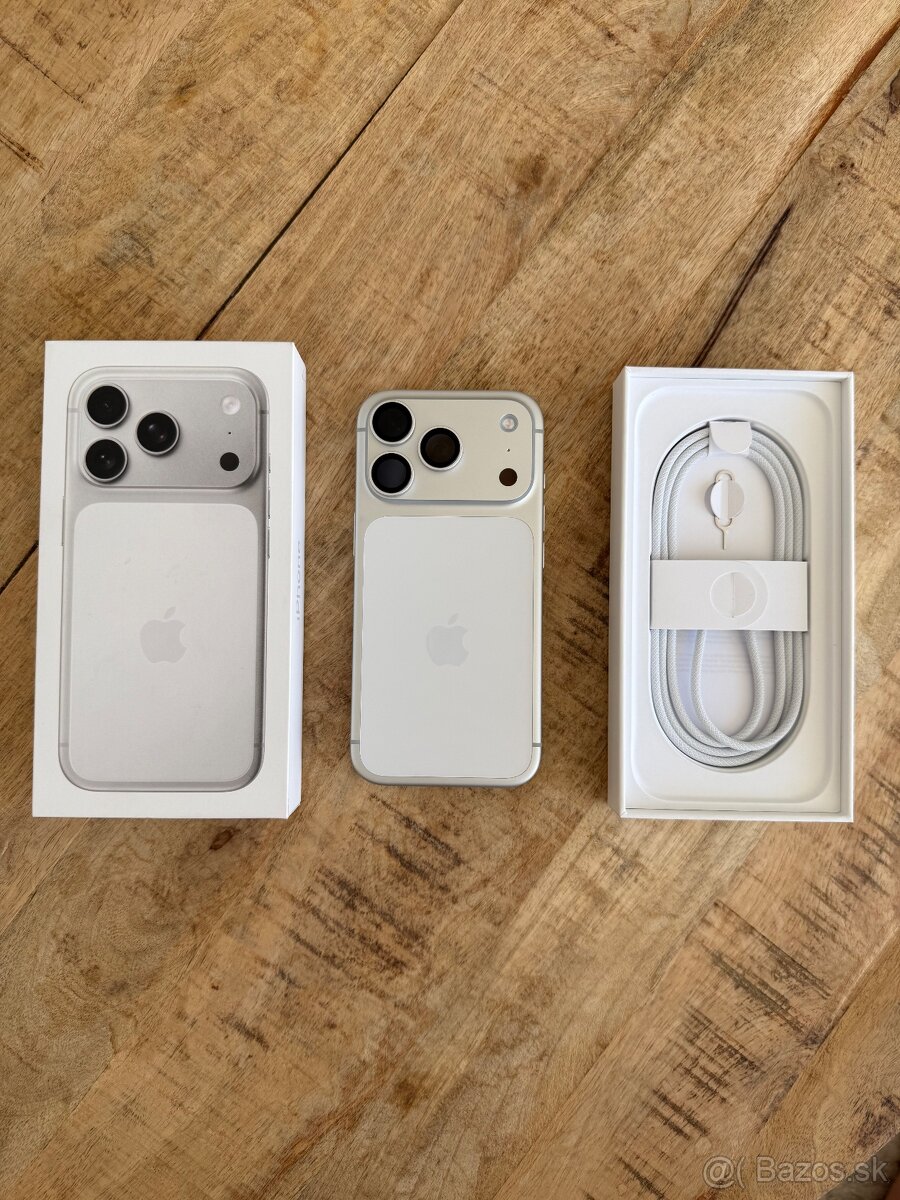 Apple iPhone 17 Pro Silver 256GB, top stav - 2