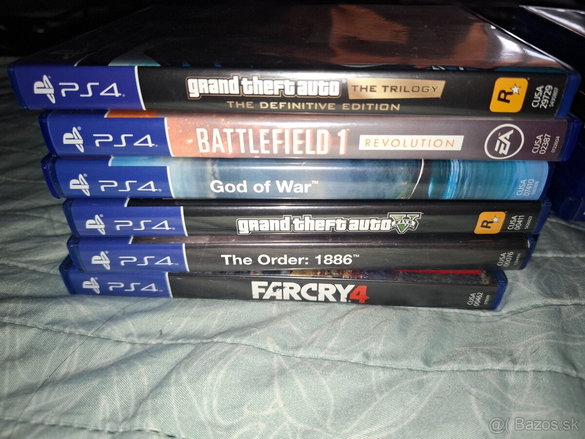 Ps4 konzola plus hry - 2