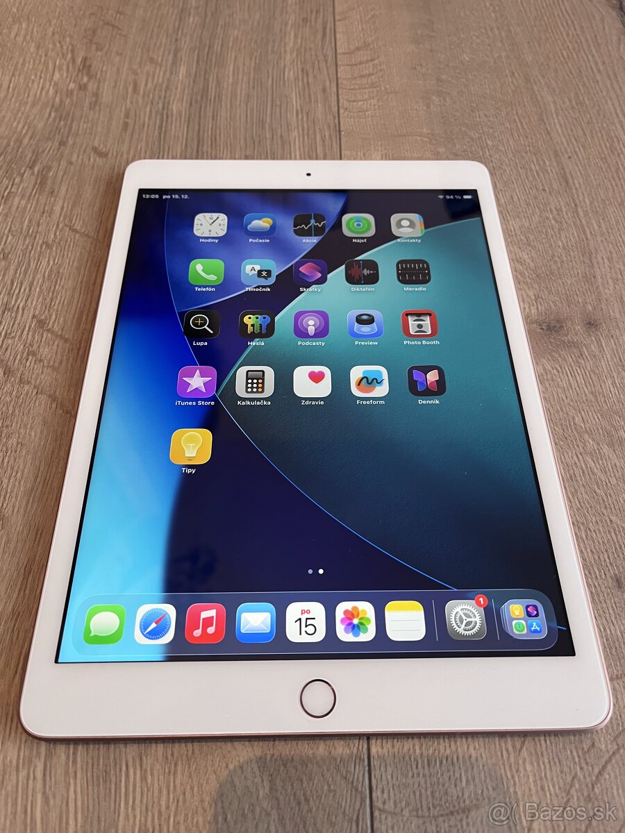 Apple iPad 10.2" 8th Gen 32 GB - 2