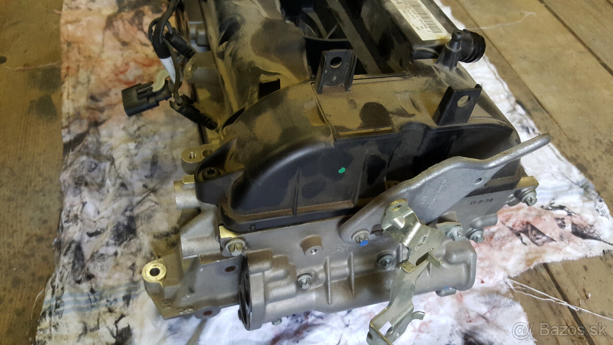 Hlava valcov MB 2,2D 130670407 - 2