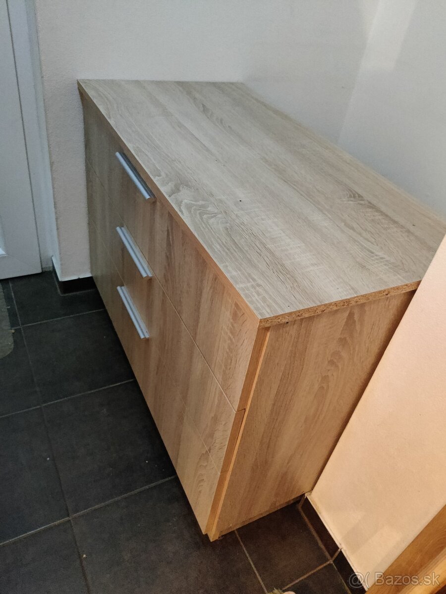 Komoda - 2