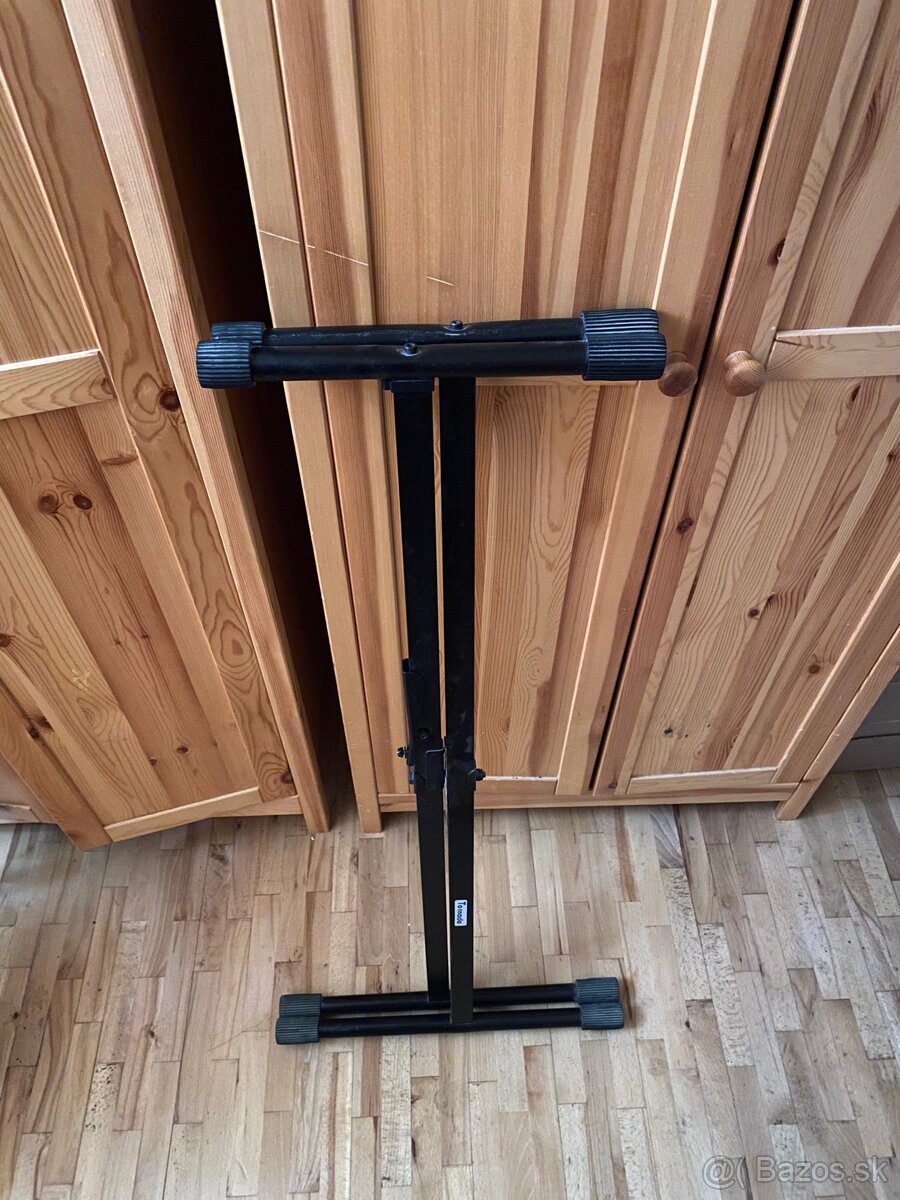 Stojan na klaves - 2