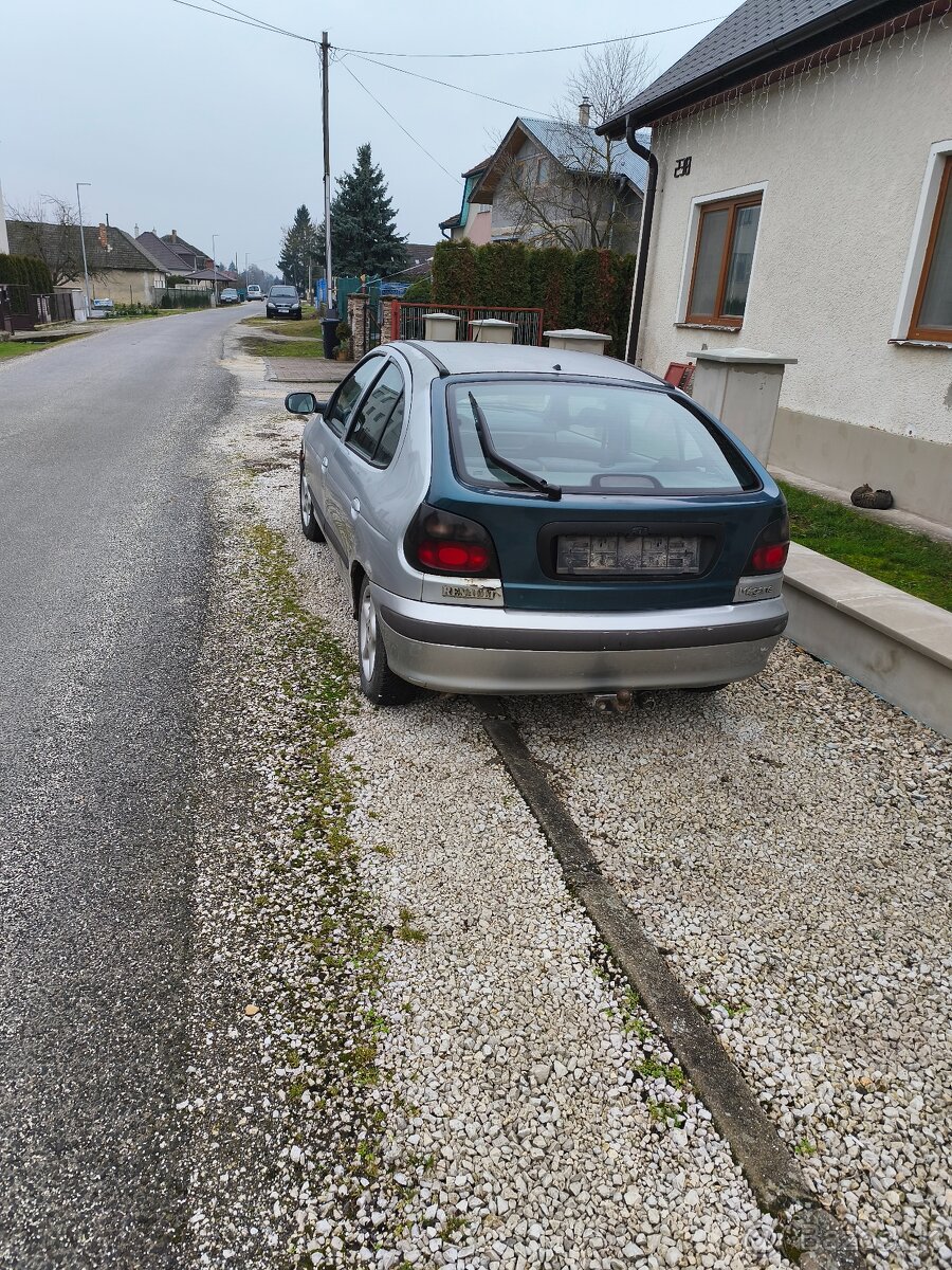 Predám na ND,alebo rozpredám Renault megane - 2