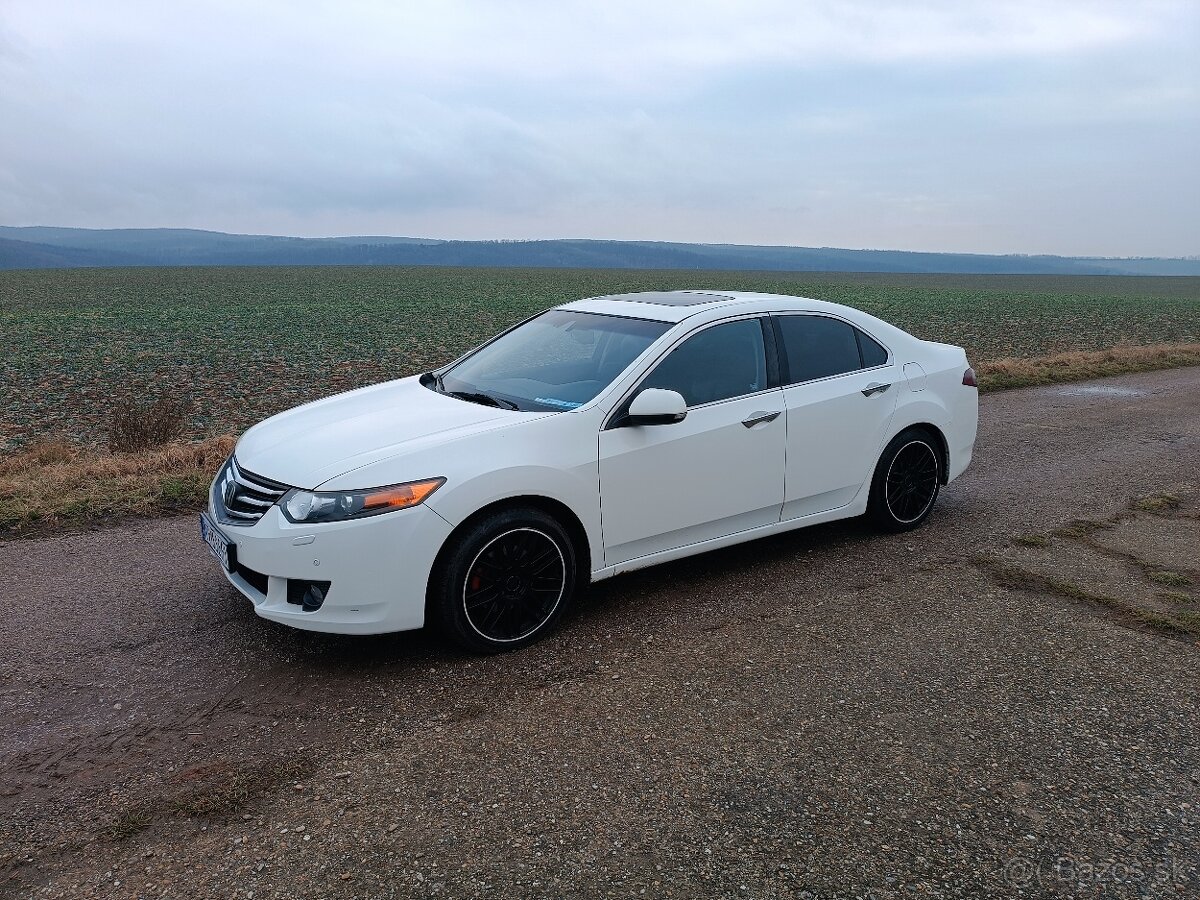 HONDA ACCORD 2.2 DIESEL PLNÁ VÝBAVA - 2