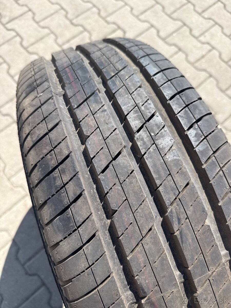 Nová pneumatika 1kus, 235/65 R16C - 2
