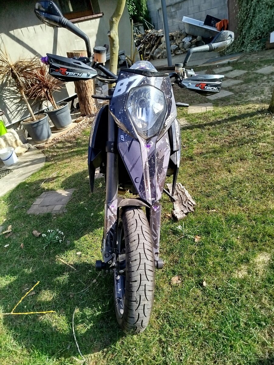 KTM 690sm supermotard - 2
