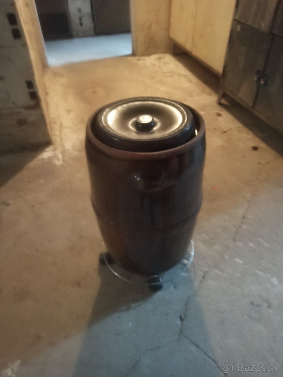 40l súd na kapustu. - 2