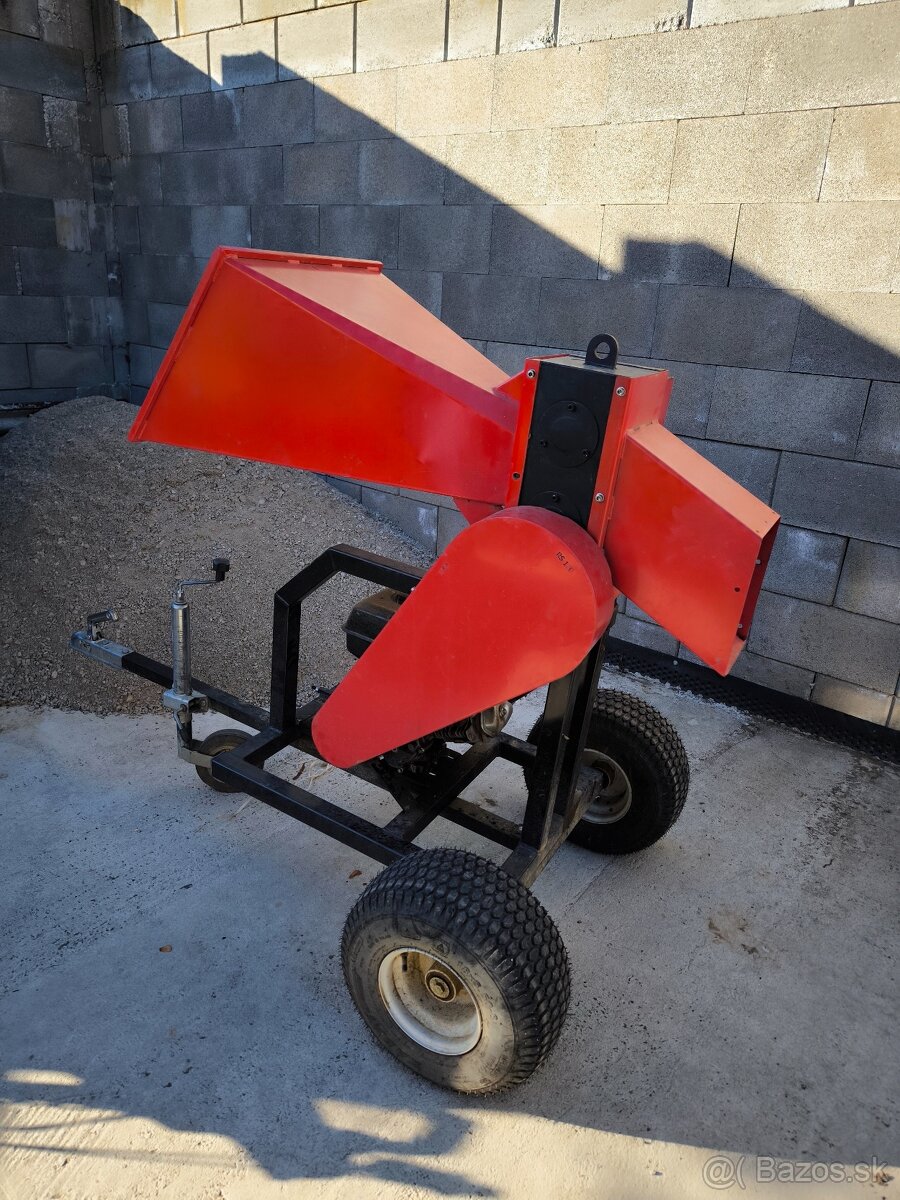 Benzínový štiepkovač dreva 15 HP - 2