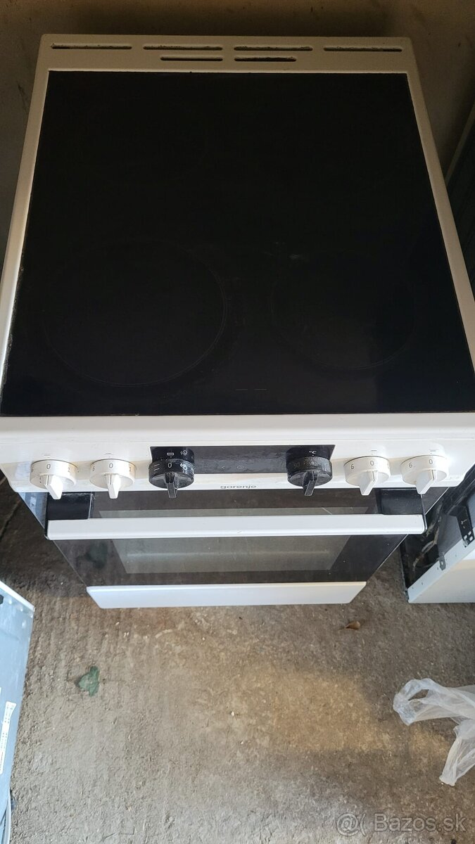Elektronický sporák Gorenje - 2
