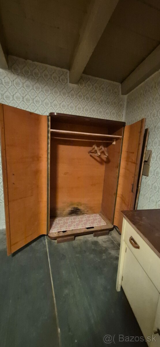 Starožitný nabytok - 2