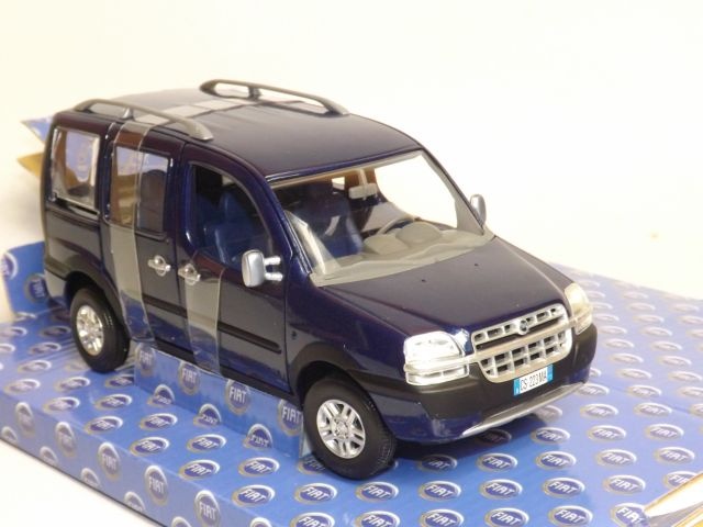 FIAT Doblo Malibu 1:24 Norev - 2