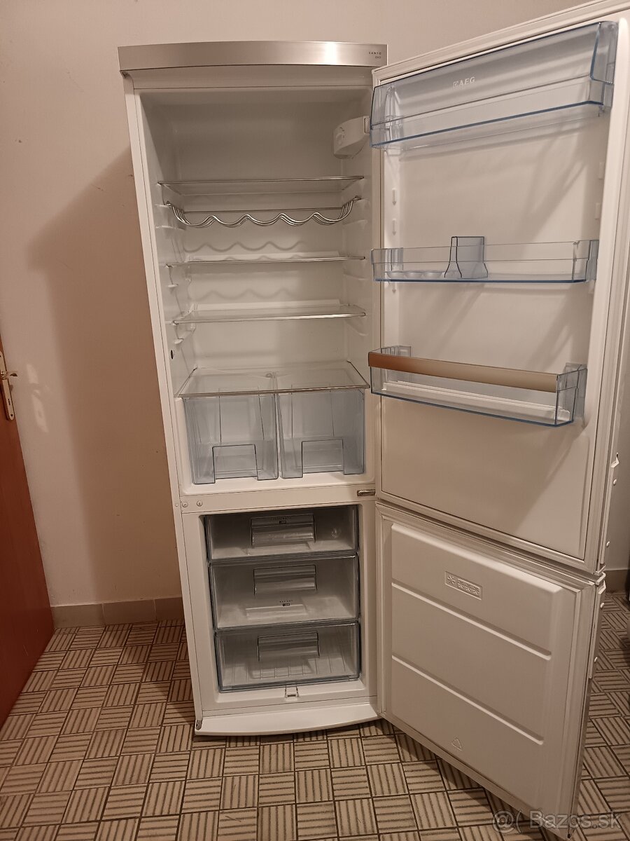 Chladnička s mrazničkou AEG - 2