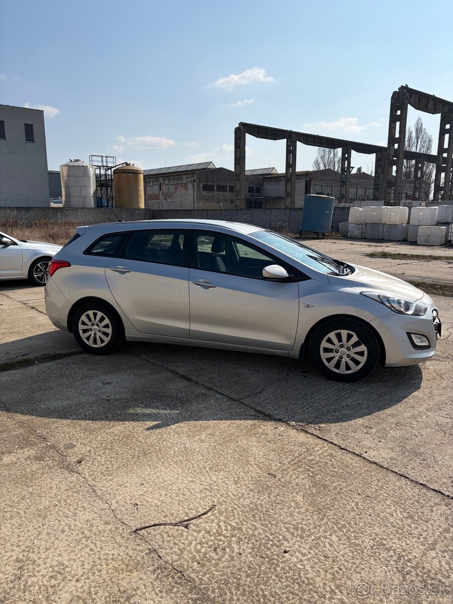 Hyundai i30 1.6Crdi - 2