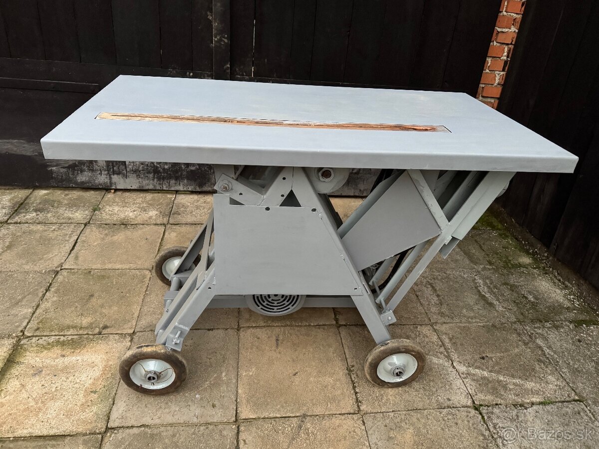 Predám továrensky cirkulár - 2