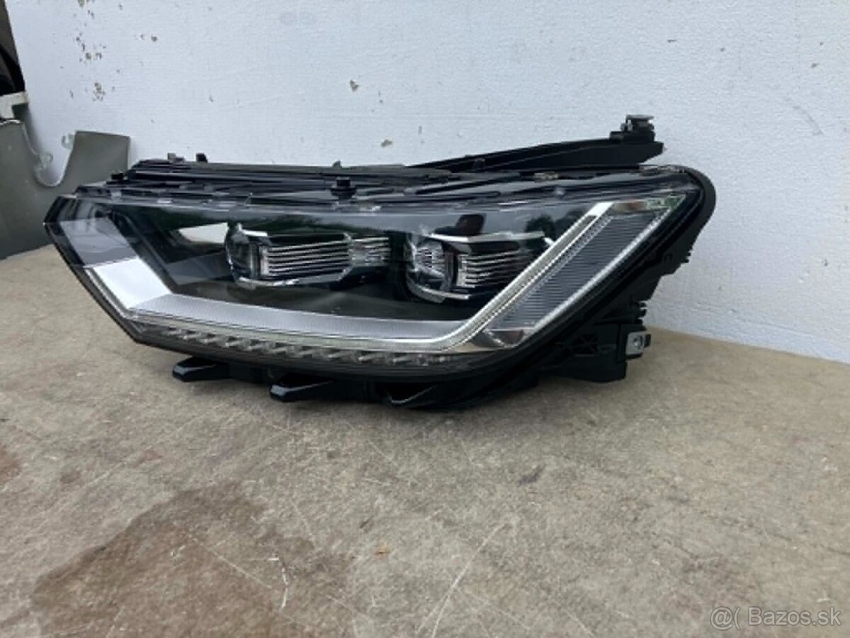 VW PASSAT B8 2014- ĽAVÉ PREDNÉ SVETLO - 2