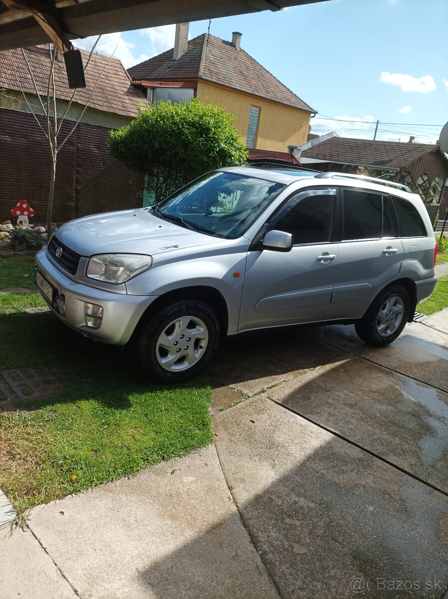 Predám Rav4 1.8 benzin - 2