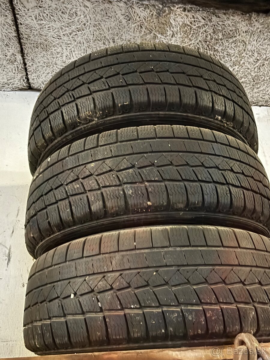 Predám sadu 4 zimných pneumatík s diskami FLW – 215/65 R16 ( - 2