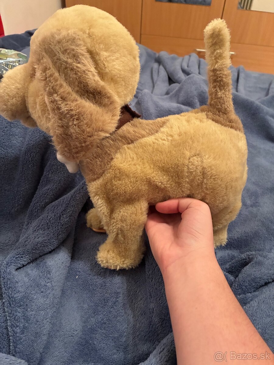 Bobby pes na baterky - 2