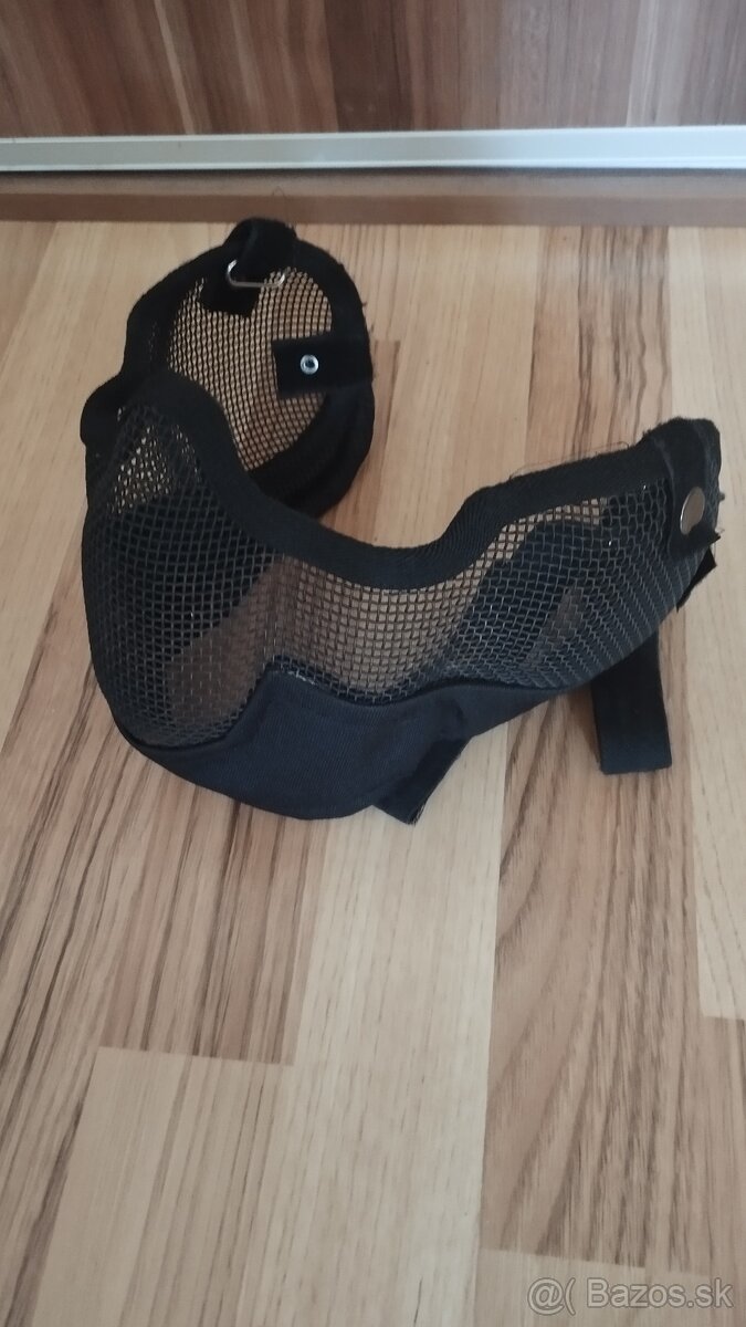 Chrániče kolien, zásobníky - 2