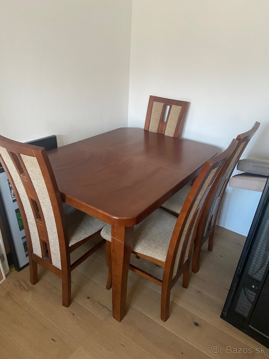 Stôl, stoličky, konferenčný stolík - 2