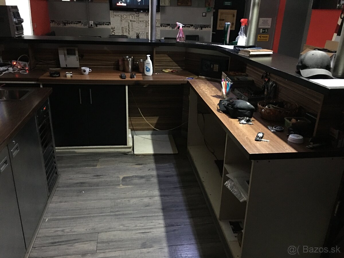 Bar, Barový pult - 2