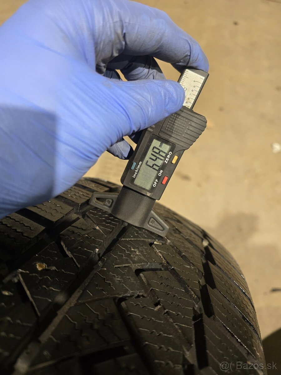 Zimné Pneu Continental TS850P 235/65 R17 - 2