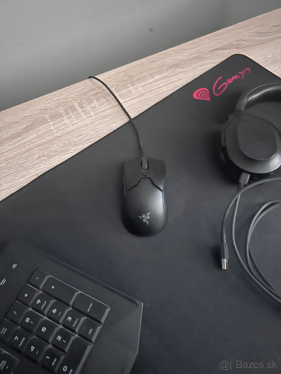 mys,sluchadla,klavesniva ... - 2