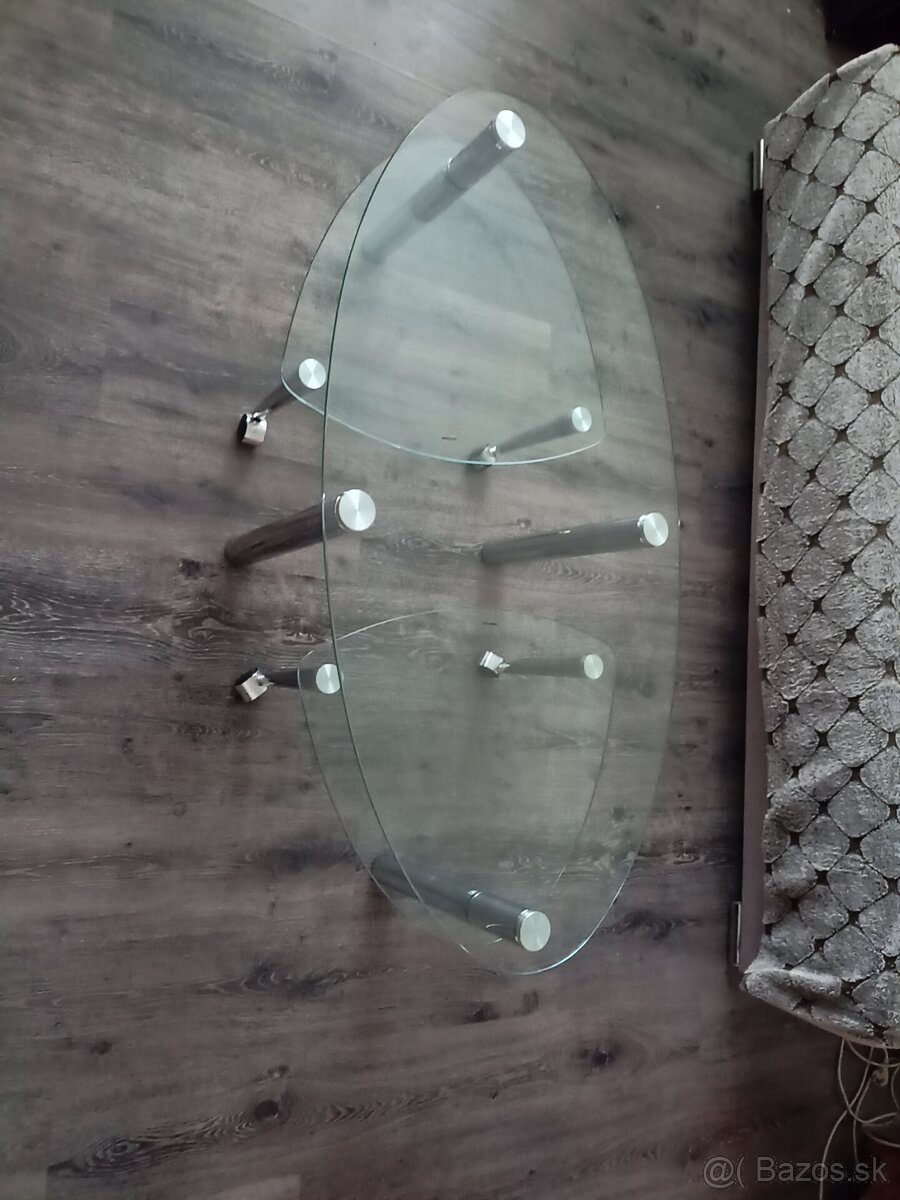 Predám sklenený stolík - 2