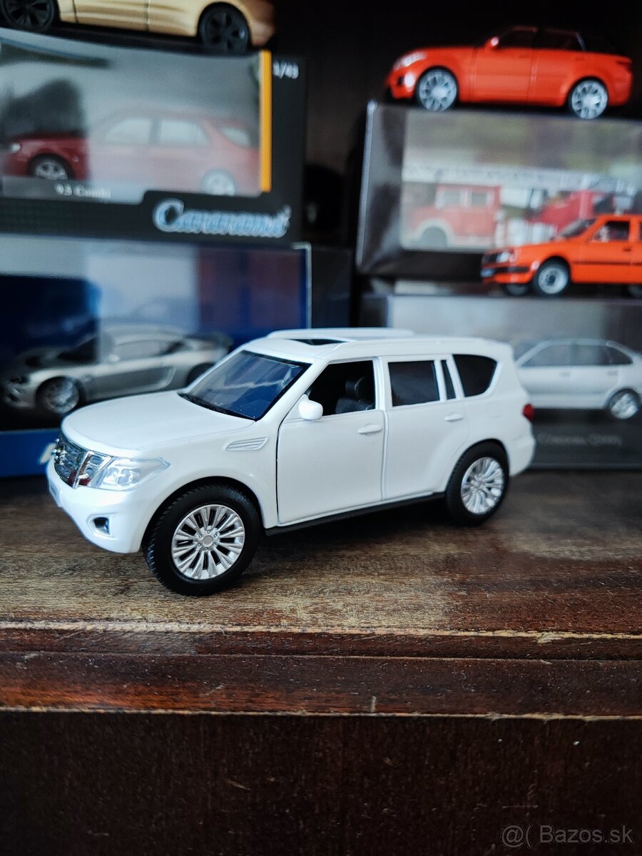 Modely Nissan a Hyundai - 2