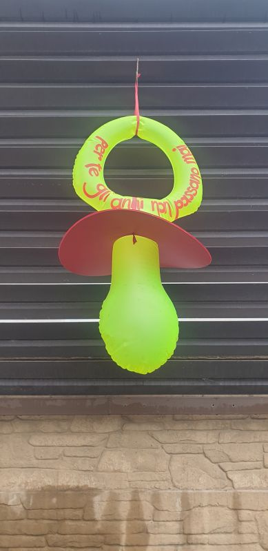 nafukovaci dekoracny cumlik - 2