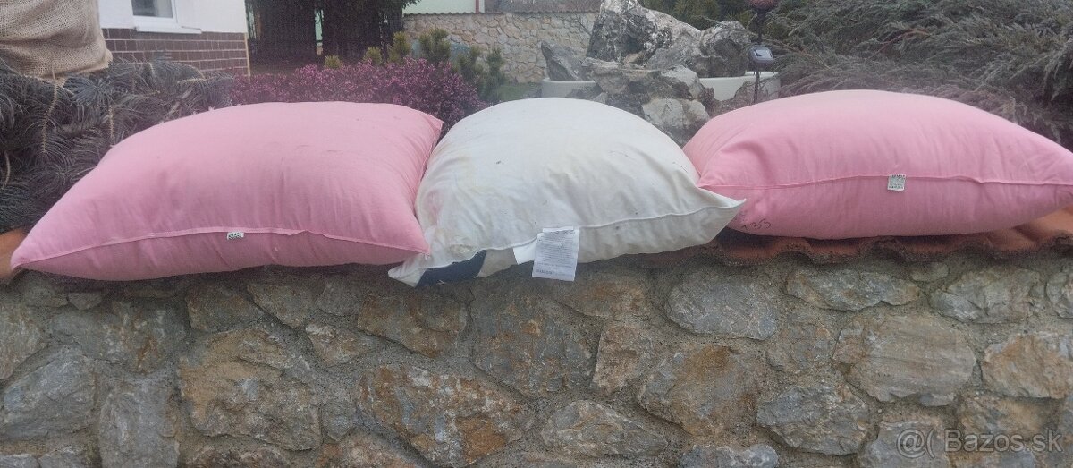 Predám 100 ks používaných vankúšov - 2