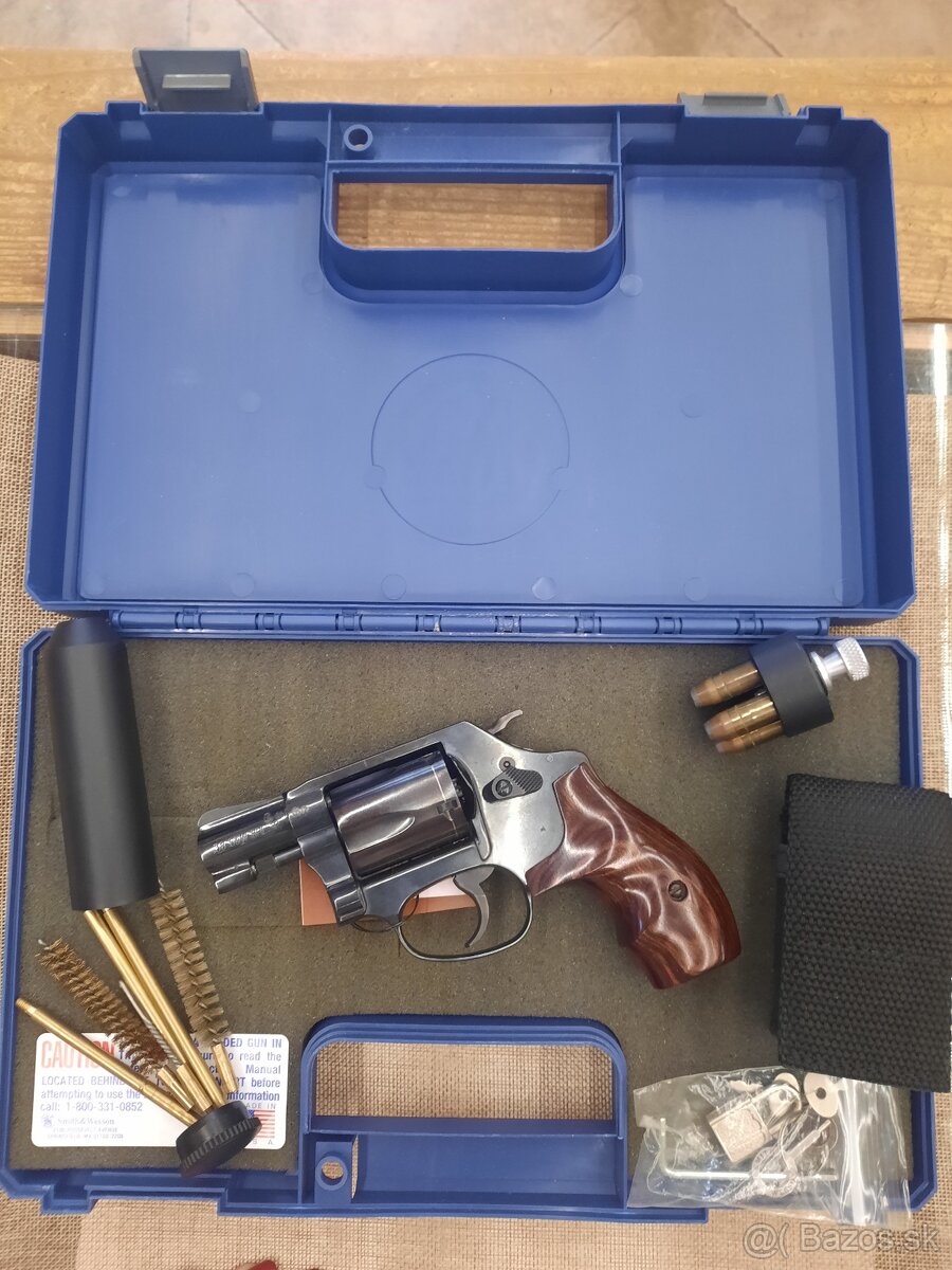 Revolver S&W Lady - 2