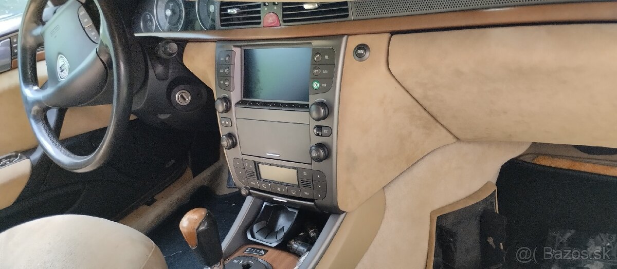 alcantara interier Lancia Thesis - 2