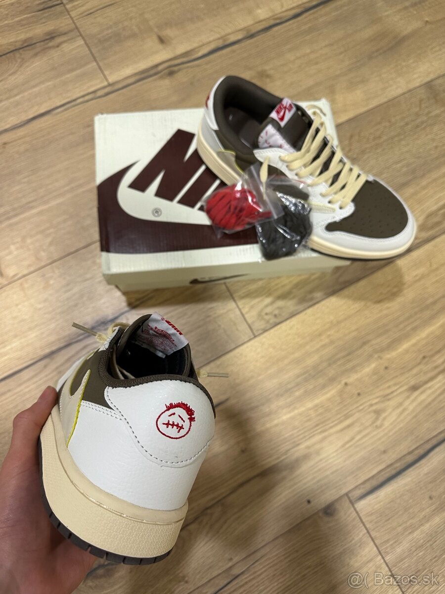 Nike travis scott reverse mocha 44 - 2