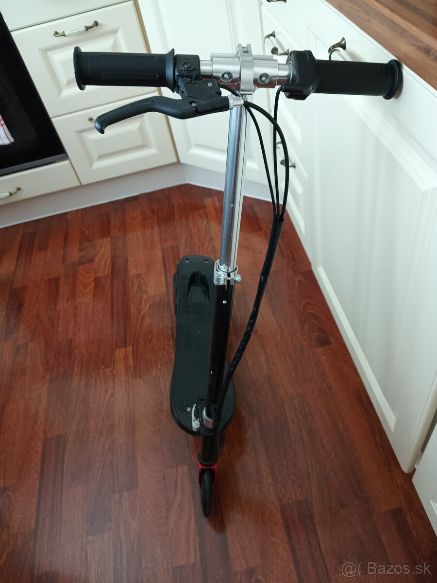 Detská elektrická kolobežka el Dino. čierna - 2